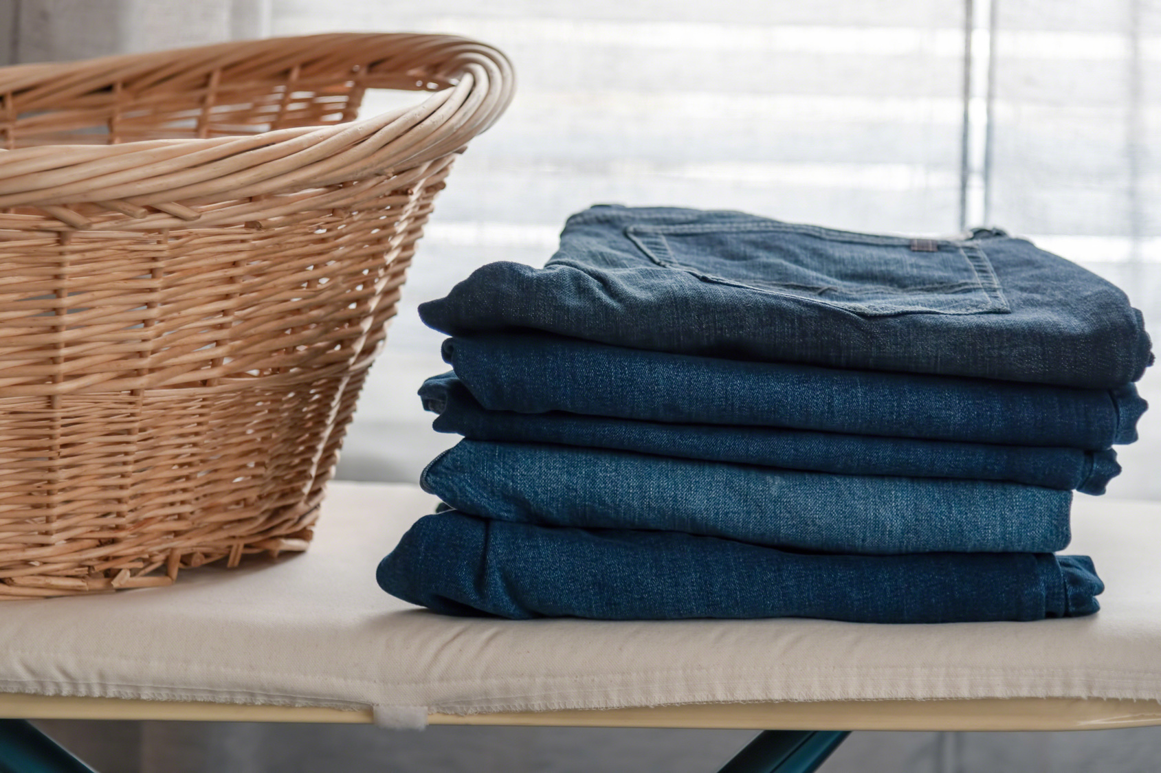 Tips for Washing and Folding Clothes With Efficiency